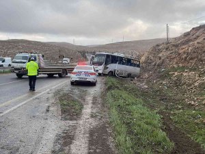 Şanlıurfa’da İşçi Servisi Devrildi: 15 Yaralı