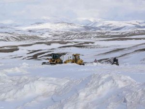 Van’da 216 Yerleşim Yerinin Yolu Ulaşıma Kapandı