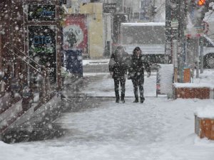 Kars’ta 3 İlçede Okullar Tatil Edildi