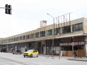 Eski Otogar Binası Şimdi Çevre Esnafın Umudu Oldu