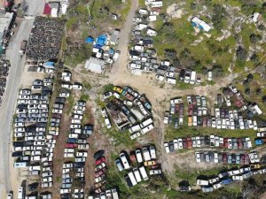 Milyonluk Araçlar Çürüyor