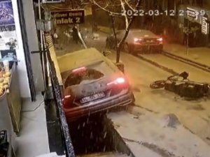 Cihangir’de Karda Dehşet Anları Kamerada: Cip Vatandaşa Ve Motora Çarpıp Boşluğa Uçtu