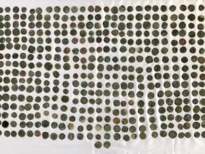 Ardahan’da Bizans Dönemi’ne Ait 642 Tarihi Sikke Ele Geçirildi