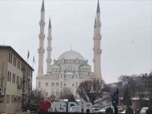 Doğunun Çukurova’sı Yeniden Beyaza Büründü