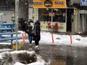 İ̇stanbul’da Kar Yağışı Yeniden Başladı