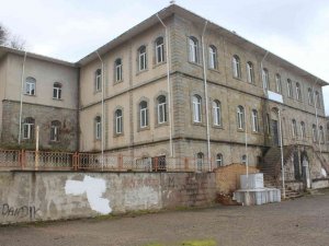 5 Yıl Önce Kapatılan Tarihi Tirebolu Lisesinin Yeniden Açılması İsteniyor