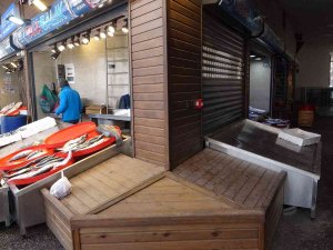 Kar Ve Soğuk Hava Balık Tezgâhlarını Olumsuz Etkiledi