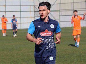 Rakiplerin Radarına Takılan Doğukan Tüfekçi Profesyonel Sözleşmeye İmza Attı