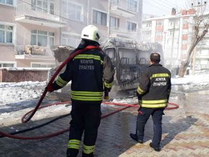 Konya’da Park Halindeki Okul Servisi Alev Alev Yandı