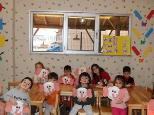 Sivas Akd Kıds Ailesi 14 Mart Tıp Bayramını Kutladı