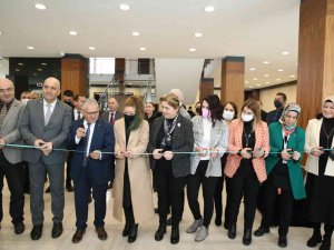 Başkan Büyükkılıç, Doktorlar İle Resim Sergisi Açtı