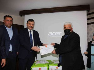 Çorum’da Üreticilere Yağlı Ayçiçek Tohumu Dağıtıldı