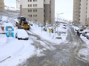 Battalgazi’de Karla Mücadele Çalışmaları Sürüyor