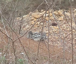 Şarampole yuvarlanan minibüste 1 ölü, 2 yaralı