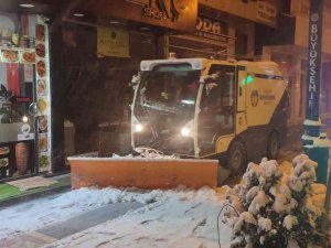 Malatya’da 80 Mahallenin Yolu Kardan Kapandı