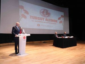 Keçiören’de ’Gönüllerde Akif Dillerde Hürriyet’ Paneli Düzenlendi