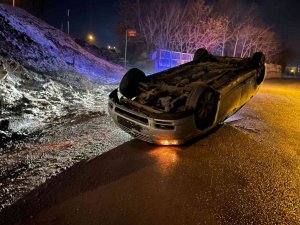 Elazığ’da Otomobil Şarampole Uçtu: 1 Ölü, 3 Yaralı