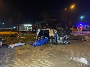 Bursa’da Otomobil Taklalar Atarak 50 Metre Sürüklendi: 2 Ölü