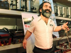 "Çaycı Hüseyin" Lakaplı Ünlü Oyuncu, Dolandırılmasına İlişkin Davada İfade Verdi