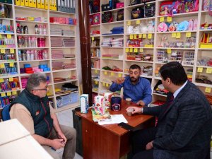 Başkan Oğuz Esnafı Yalnız Bırakmıyor