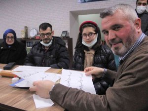 Aile Boyu Hüsn-i Hat Kursu’na Katılıyorlar