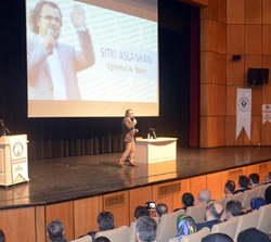 Aslanhan, Rize’de Konferans Verdi