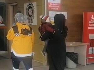 İ̇ki Adet 50 Kuruş Yutan Bebek Hastanelik Oldu