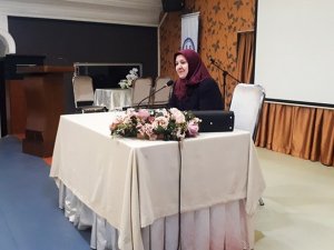 "Değişen Dünyada Kadın Olmak" Semineri Verildi