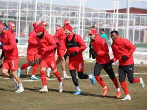Sivasspor’da Altay Mesaisi Başladı