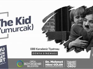 Charles Chaplin Obbkt Perdesinde