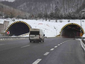 Bolu Dağı’nda Hafif Kar Yağışı Etkili Oluyor