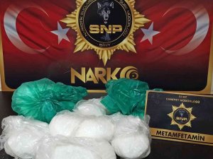 Aracın Arka Kapılarına Zulalanmış Metamfetamin Maddesi Ele Geçirildi