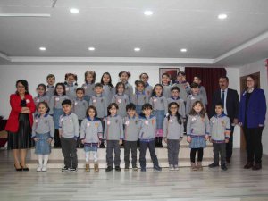 Minik Öğrenciler İ̇stiklal Marşı’nı İşaret Dili İle Okudu