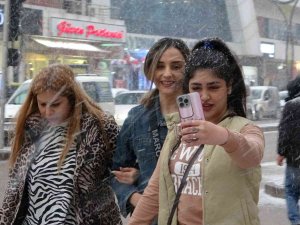 Van’da Yoğun Kar Yağışı