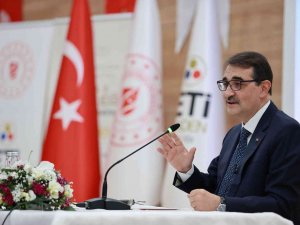 Bakan Dönmez, Üniversiteli Gençlerle Bir Araya Geldi