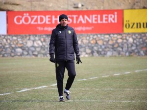 Cihat Arslan: "Kasımpaşa’yı Yenersek Yarışın İçinde Oluruz"