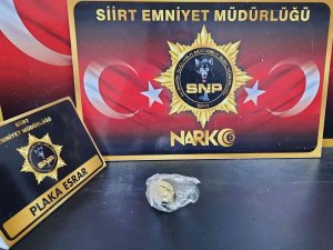 Siirt’te Üzerinde Uyuşturucu Bulunan 2 Şüpheli Yakalandı