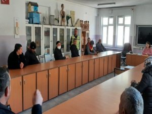 Tarım Aracıyla Trafiğe Çıkmanın Sakıncalarını Anlattılar