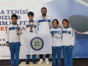 Büyükşehir Masa Tenisi Sporcusu Türkiye 3’üncüsü Oldu