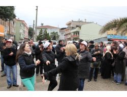 İşten Çıkarılan Kafkas İşçileri Göbek Atarak Eylem Yaptı