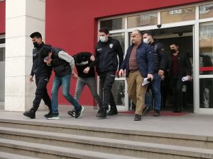 Yakıt Doldurtup Kaçan Şahıslar, Kaldıkları Otelin De Parasını Ödemeden Kaçmışlar