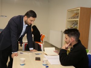 Kağıthane Belediyesi 7 Bin Öğrencinin Sınav Ücretini Karşıladı