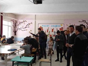 Ak Gençlik’ten ‘Bir Çocuk, Bir Tebessüm’ Projesi