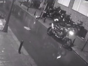 Ünlü Şarkıcı Fedon’un Yeğenine Hırsızlık Şoku: 350 Bin Liralık Motosikleti Çalındı