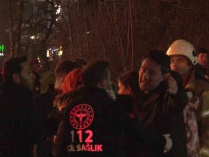 D100 Karayolunda Feci Kaza: Araç Bariyerlere Girdi, Sürücü Camdan Fırlayarak Havada Takla Attı