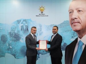 Ak Parti İ̇lçe Başkanı Taner Kazak Oldu
