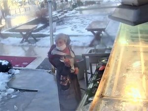 Kadıköy’de Şalvarlı Hırsızlar Balık Tezgâhını Boşalttı