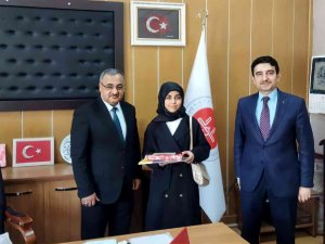 Yarışmalarda Dereceye Giren Öğrencilere Ödülleri Verildi