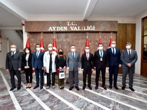 Aydın’da Yılın Doktoru Ve Hemşiresi Belirlendi