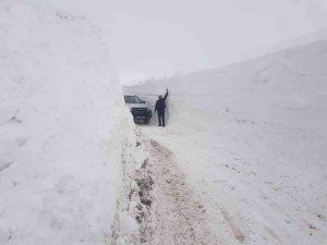 Siirt’te Kar Kalınlığı 5 Metreyi Aştı